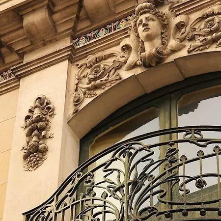 La Maison De L' Ambassadeur 4* קרקסון