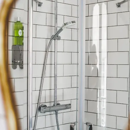 La Maison De L' Ambassadeur Alojamento de Acomodação e Pequeno-almoço 4*