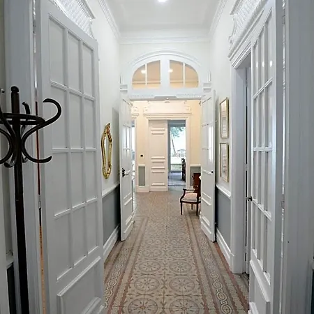 La Maison De L' Ambassadeur לינה וארוחת בוקר קרקסון