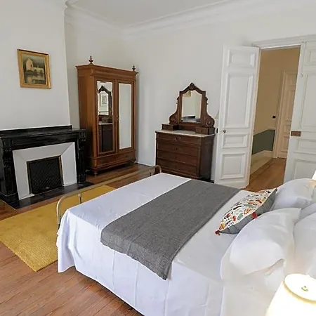 La Maison De L' Ambassadeur לינה וארוחת בוקר 4*