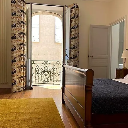 לינה וארוחת בוקר La Maison De L' Ambassadeur
