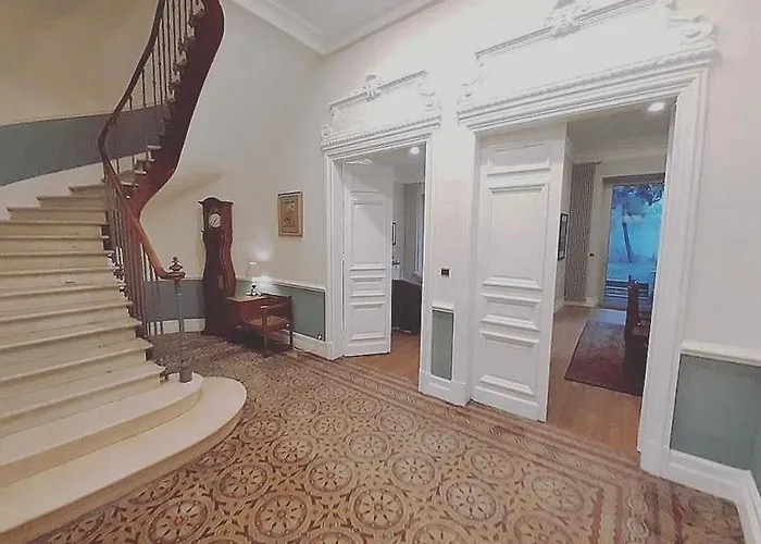 Frühstückspension La Maison De L' Ambassadeur 4*