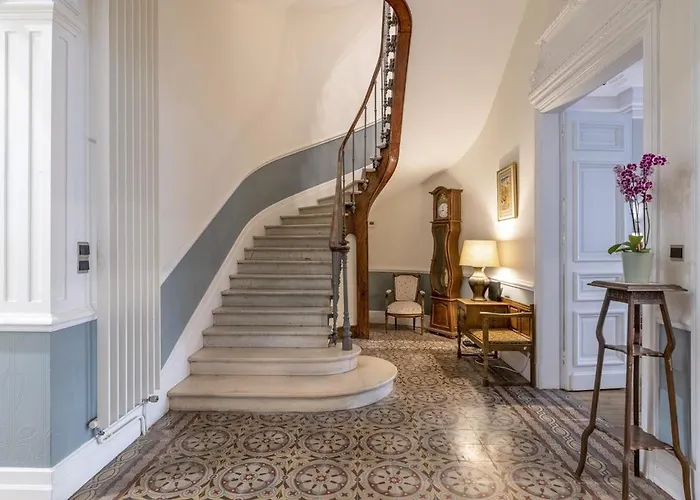 La Maison De L' Ambassadeur Frühstückspension 4*
