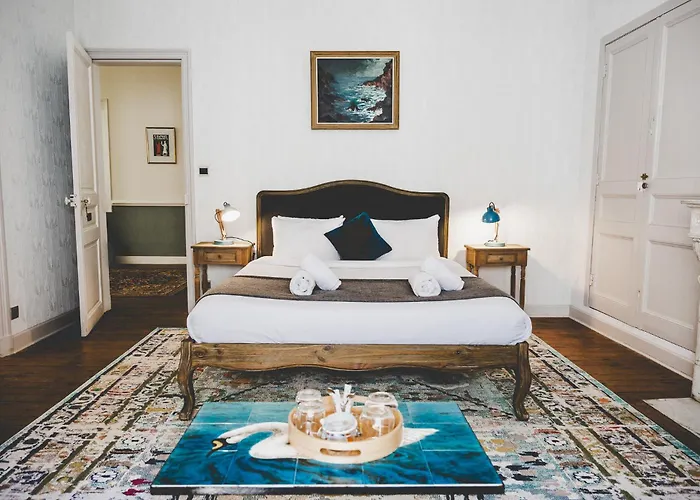 La Maison De L' Ambassadeur Frühstückspension 4*